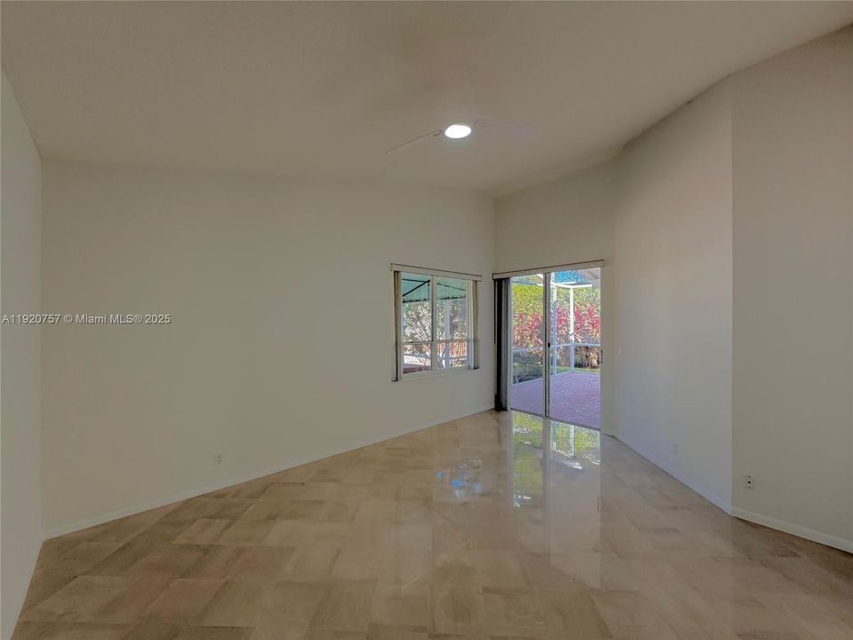 En Renta: $4,200 (3 camas, 2 baños, 1882 Pies cuadrados)