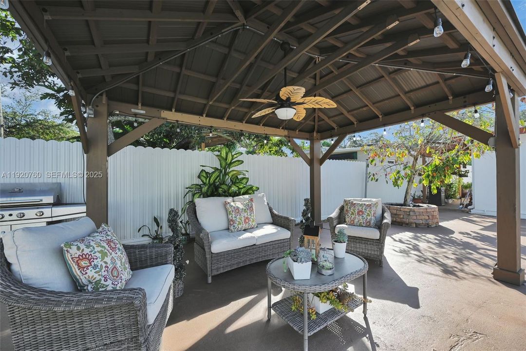 For Sale: $660,000 (3 beds, 2 baths, 1435 Square Feet)