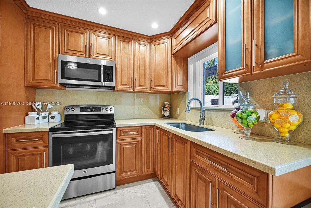 For Sale: $660,000 (3 beds, 2 baths, 1435 Square Feet)