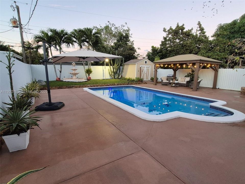 For Sale: $660,000 (3 beds, 2 baths, 1435 Square Feet)