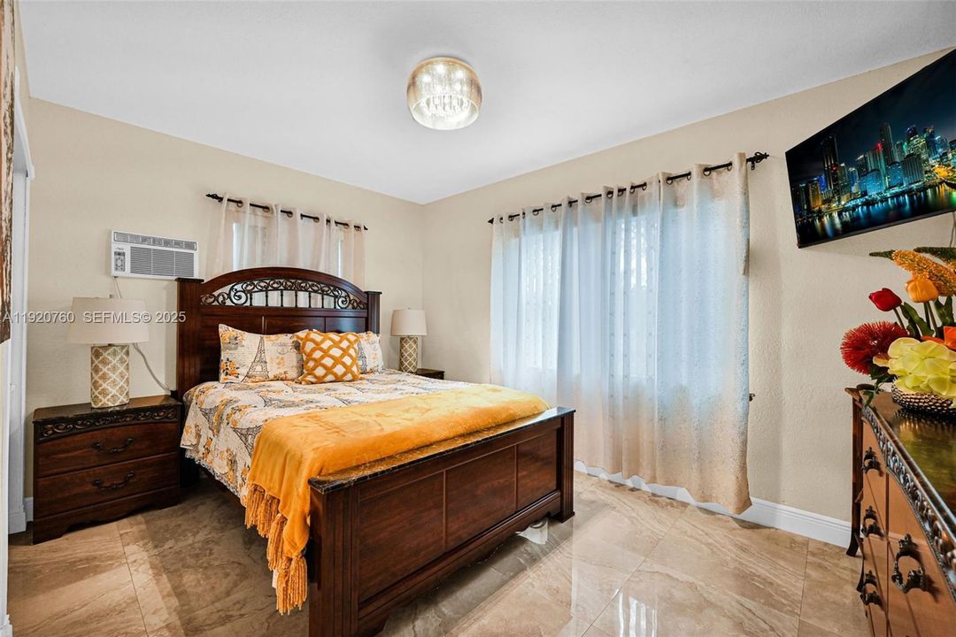 For Sale: $660,000 (3 beds, 2 baths, 1435 Square Feet)