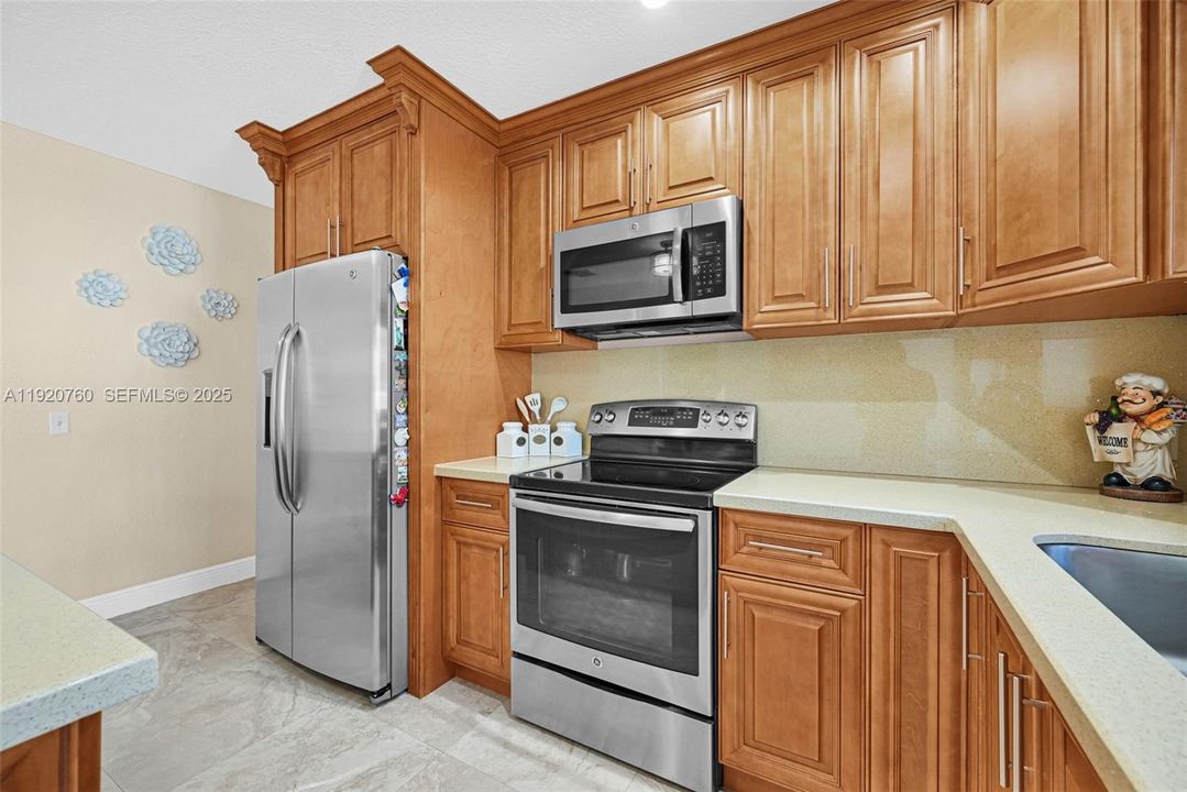 For Sale: $660,000 (3 beds, 2 baths, 1435 Square Feet)