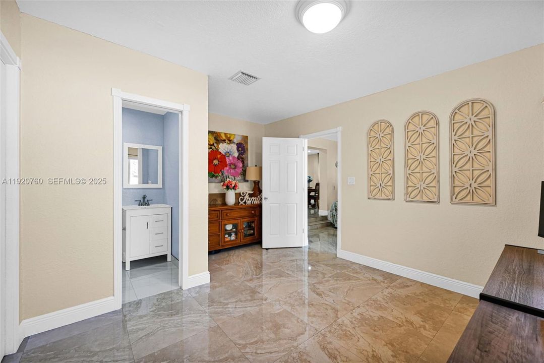 For Sale: $660,000 (3 beds, 2 baths, 1435 Square Feet)