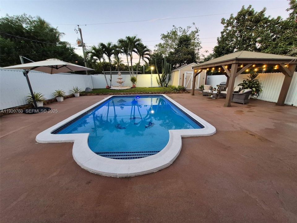 For Sale: $660,000 (3 beds, 2 baths, 1435 Square Feet)