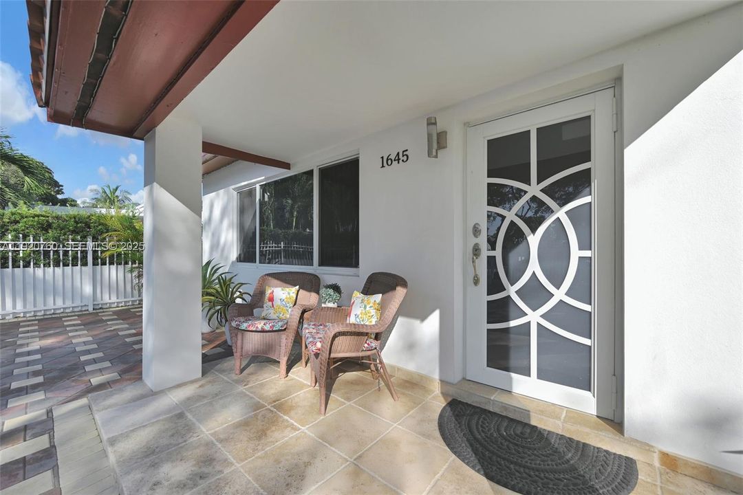 For Sale: $660,000 (3 beds, 2 baths, 1435 Square Feet)