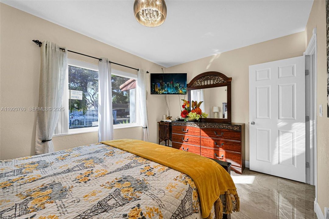 For Sale: $660,000 (3 beds, 2 baths, 1435 Square Feet)