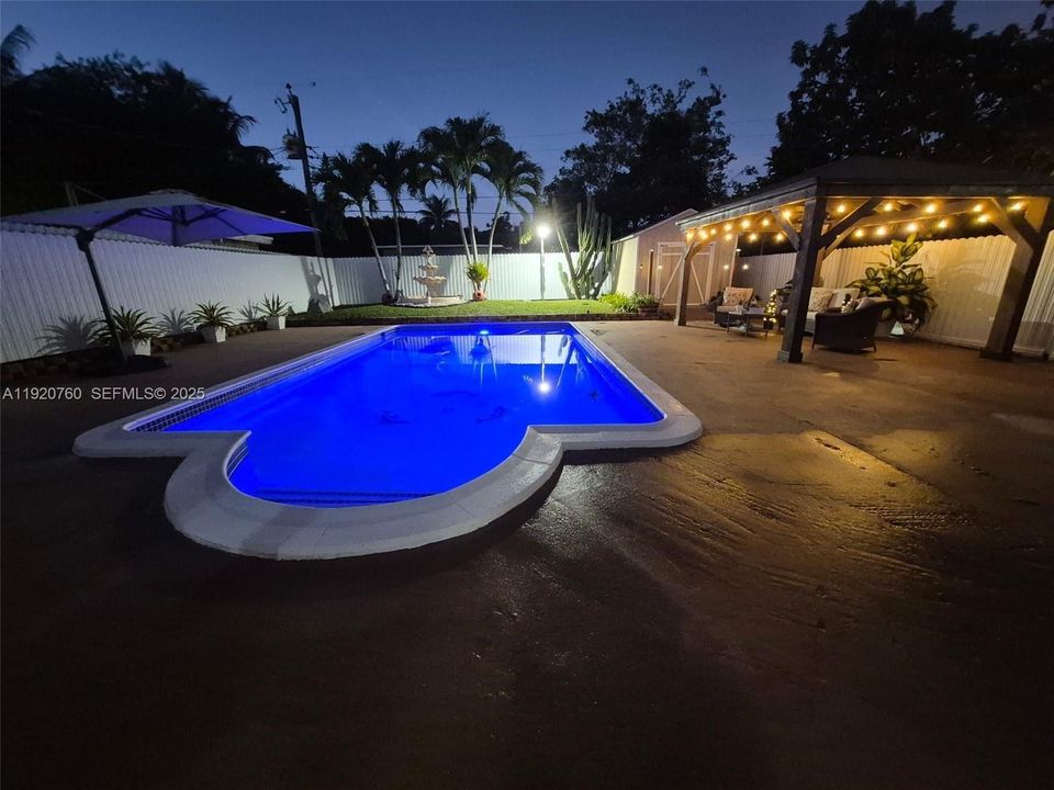 For Sale: $660,000 (3 beds, 2 baths, 1435 Square Feet)