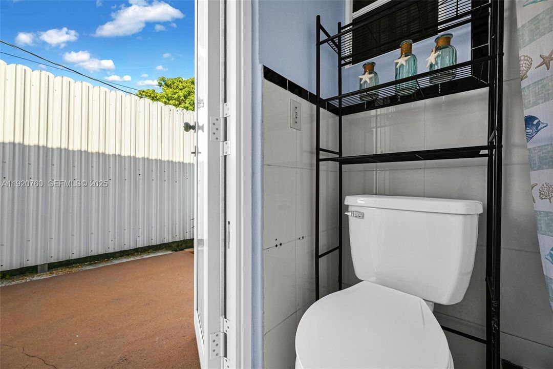 For Sale: $660,000 (3 beds, 2 baths, 1435 Square Feet)