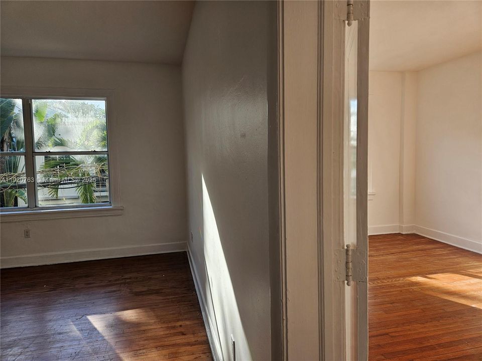 Active With Contract: $359,000 (2 beds, 2 baths, 1044 Square Feet)