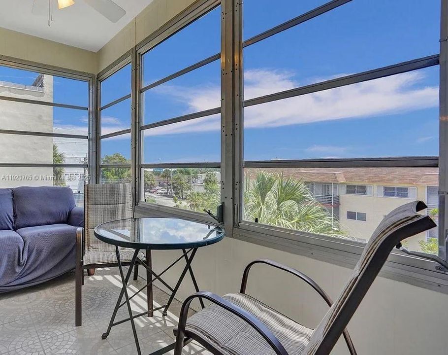 出租: $1,450 (1 贝兹, 1 浴室, 760 平方英尺)