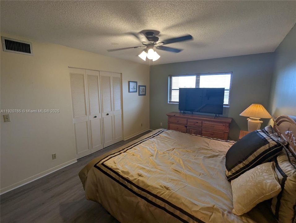 出租: $1,450 (1 贝兹, 1 浴室, 760 平方英尺)