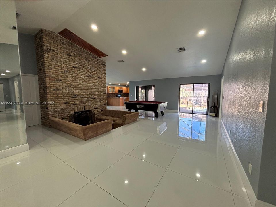 В аренду: $3,800 (3 спален, 2 ванн, 2200 Квадратных фут)