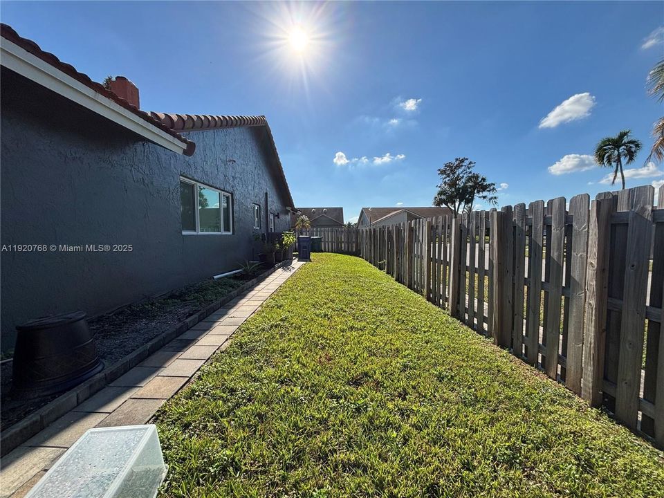 В аренду: $3,800 (3 спален, 2 ванн, 2200 Квадратных фут)