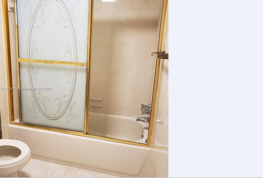 Active With Contract: $1,650 (1 beds, 1 baths, 730 Square Feet)