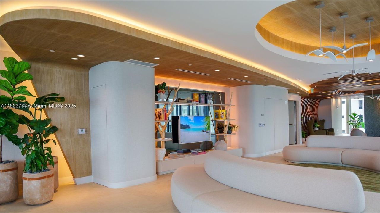 For Rent: $11,000 (3 beds, 3 baths, 1648 Square Feet)