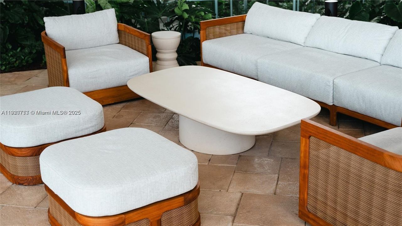 For Rent: $11,000 (3 beds, 3 baths, 1648 Square Feet)