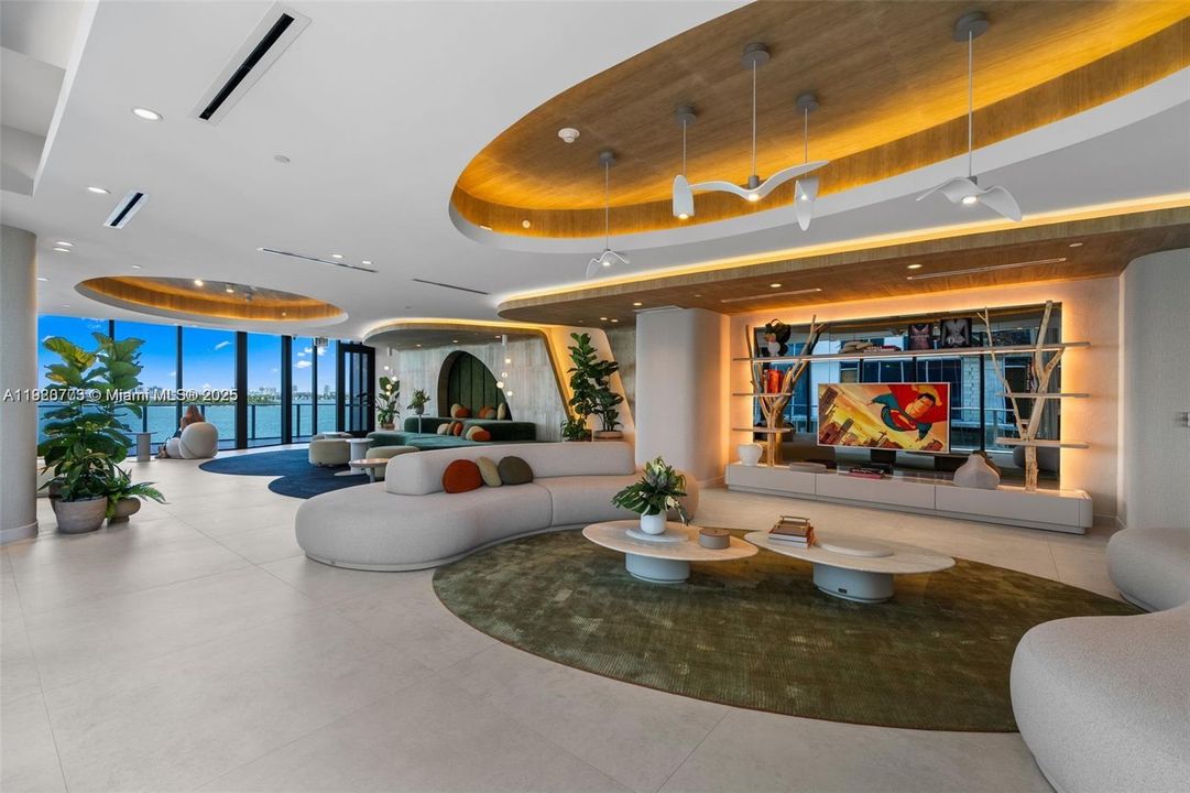 For Rent: $11,000 (3 beds, 3 baths, 1648 Square Feet)