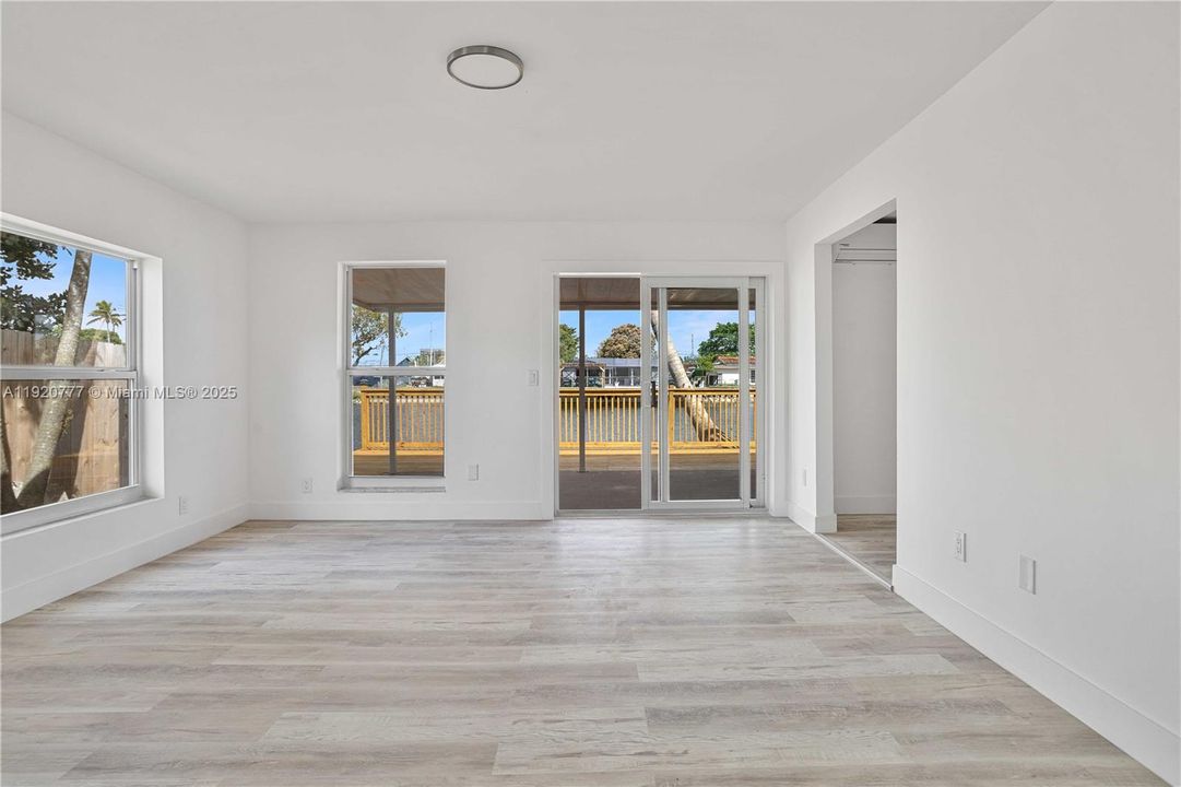 For Sale: $665,000 (4 beds, 2 baths, 2003 Square Feet)