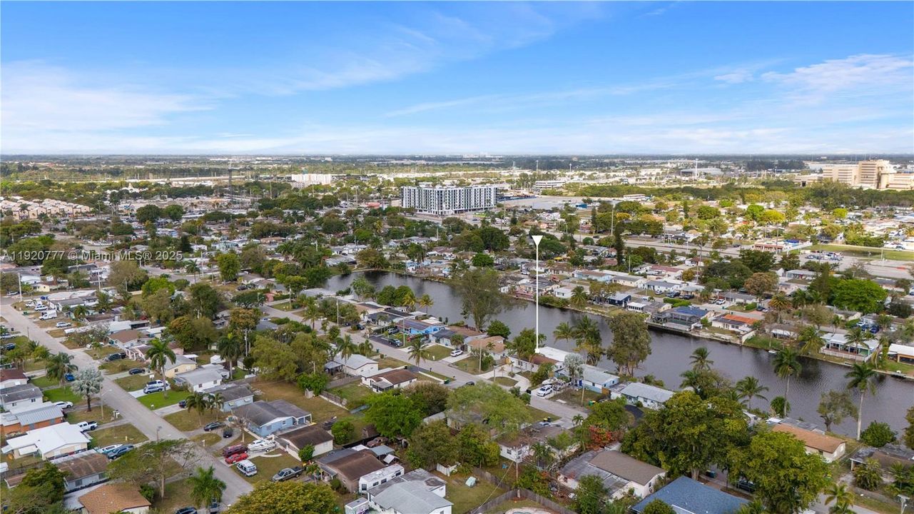 For Sale: $665,000 (4 beds, 2 baths, 2003 Square Feet)