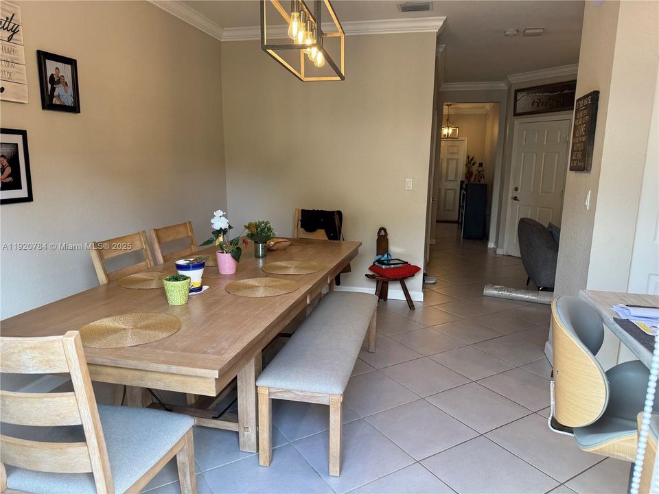 For Sale: $525,000 (3 beds, 2 baths, 1610 Square Feet)