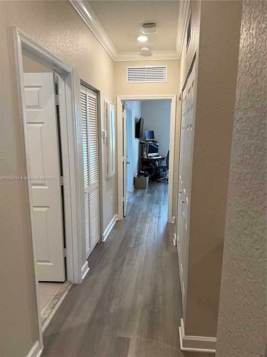 For Sale: $525,000 (3 beds, 2 baths, 1610 Square Feet)