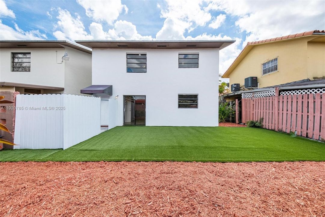 For Sale: $1,250,000 (0 beds, 0 baths, 4104 Square Feet)