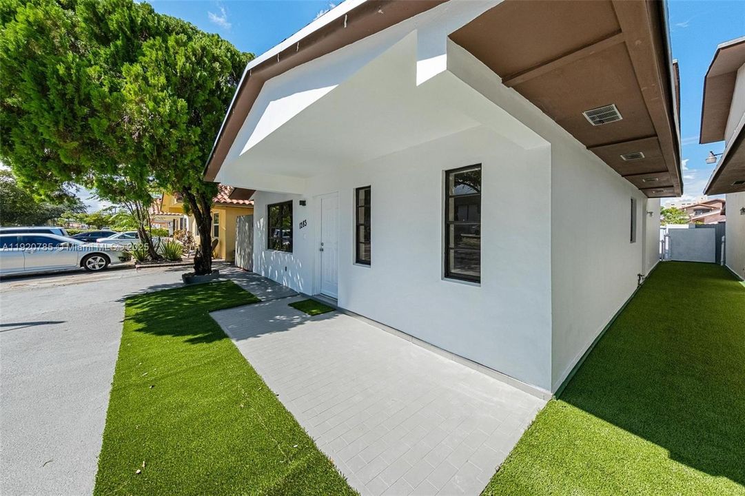 For Sale: $1,250,000 (0 beds, 0 baths, 4104 Square Feet)