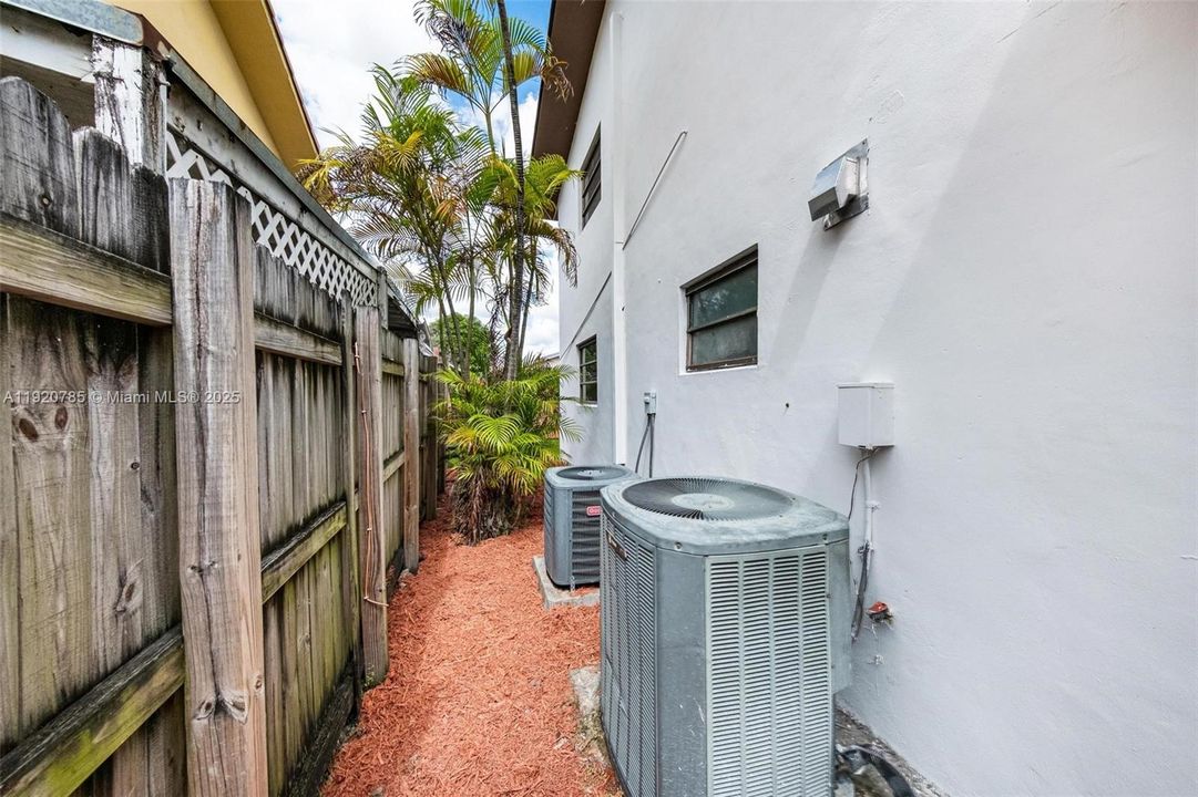 For Sale: $1,250,000 (0 beds, 0 baths, 4104 Square Feet)