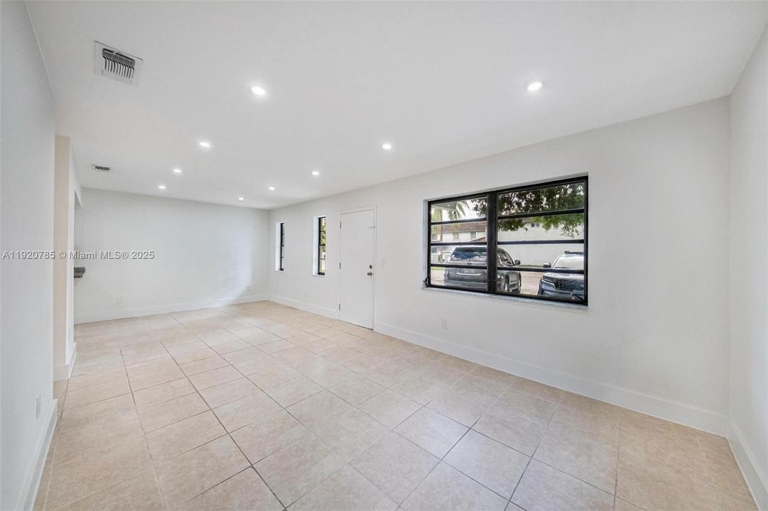 For Sale: $1,250,000 (0 beds, 0 baths, 4104 Square Feet)