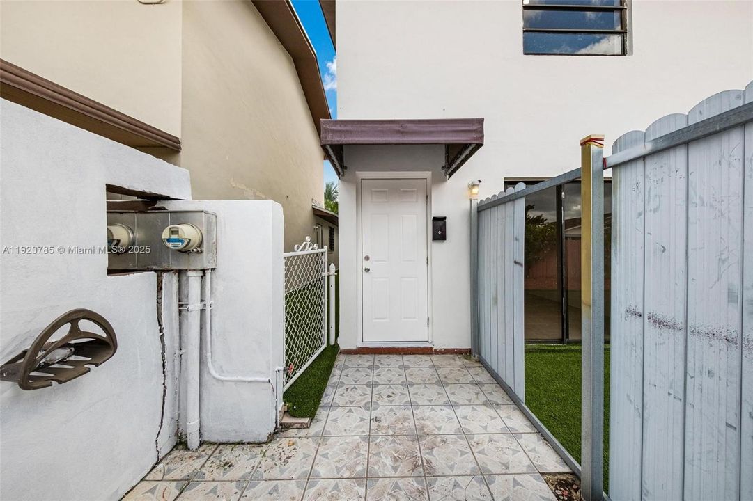 For Sale: $1,250,000 (0 beds, 0 baths, 4104 Square Feet)