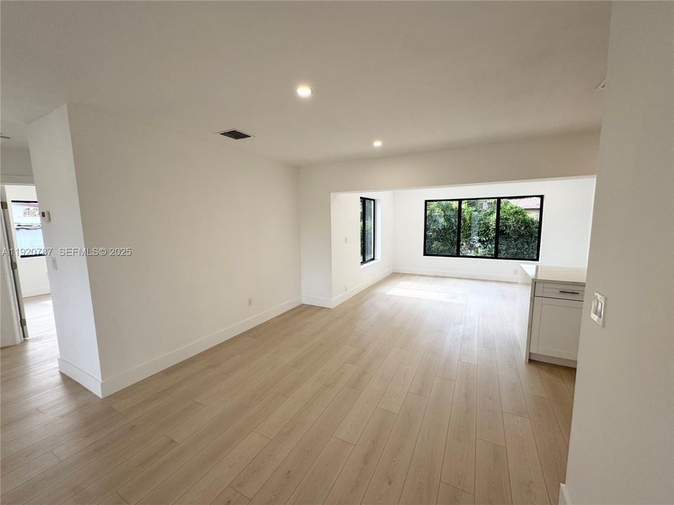 待售: $524,999 (3 贝兹, 2 浴室, 1248 平方英尺)