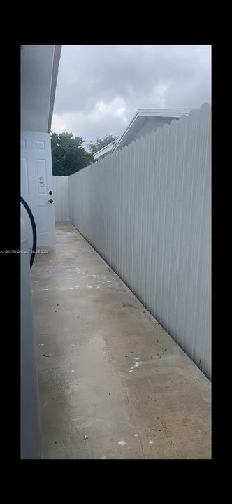 For Sale: $900,000 (3 beds, 2 baths, 1860 Square Feet)