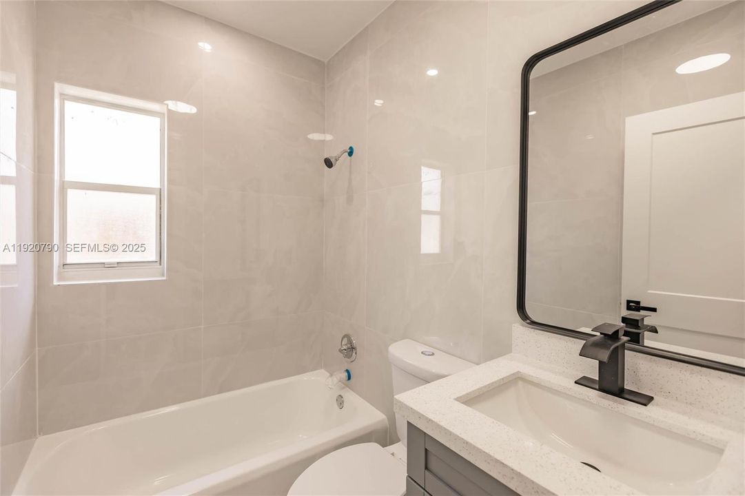 For Sale: $725,000 (3 beds, 2 baths, 1304 Square Feet)