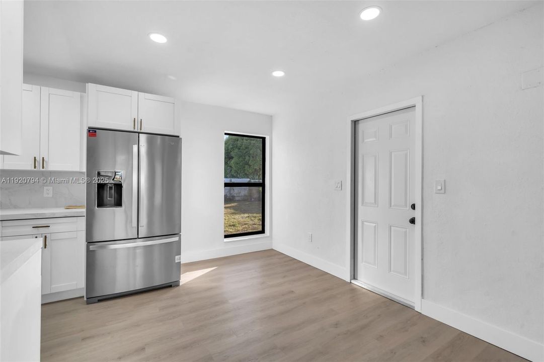 For Sale: $555,000 (3 beds, 1 baths, 1014 Square Feet)