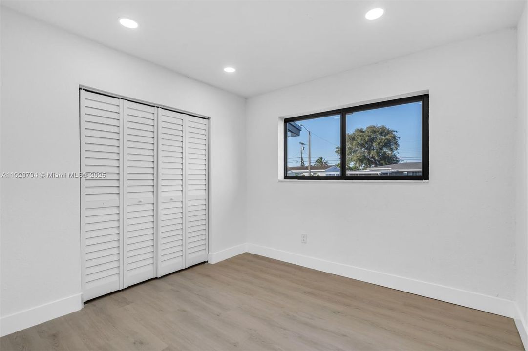 For Sale: $555,000 (3 beds, 1 baths, 1014 Square Feet)