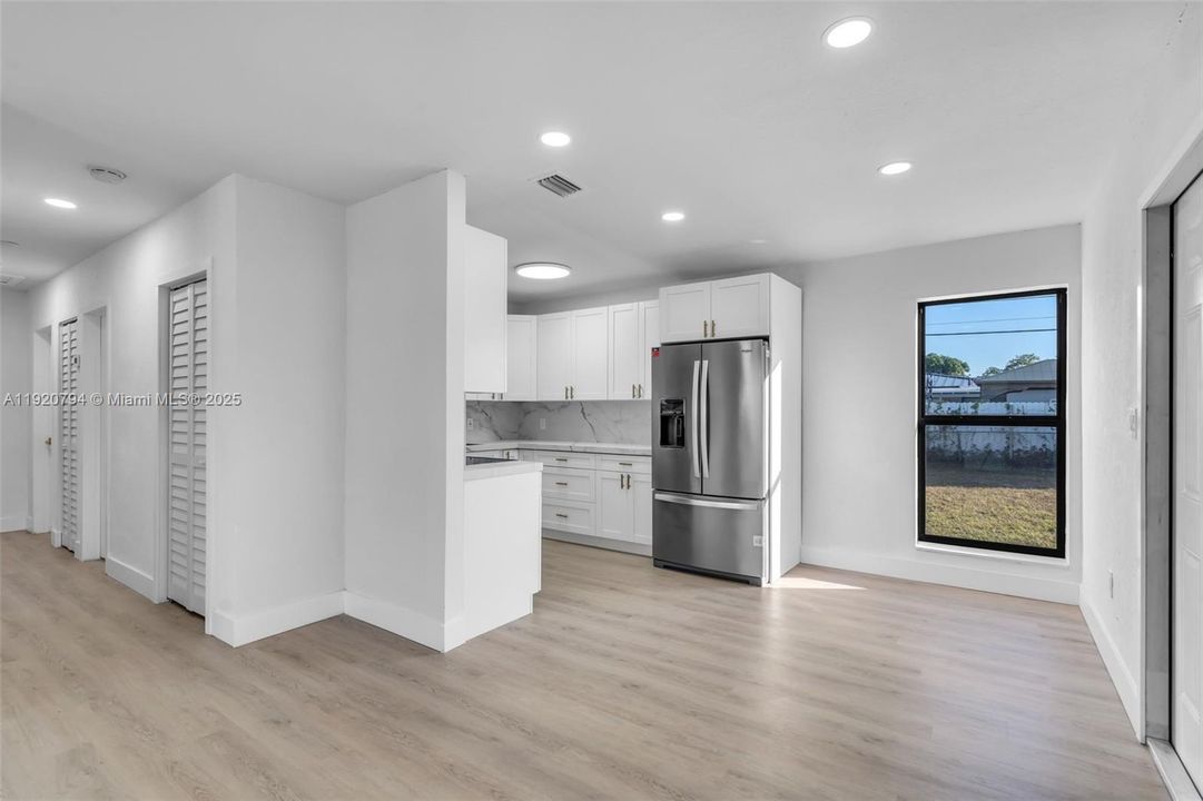 For Sale: $555,000 (3 beds, 1 baths, 1014 Square Feet)