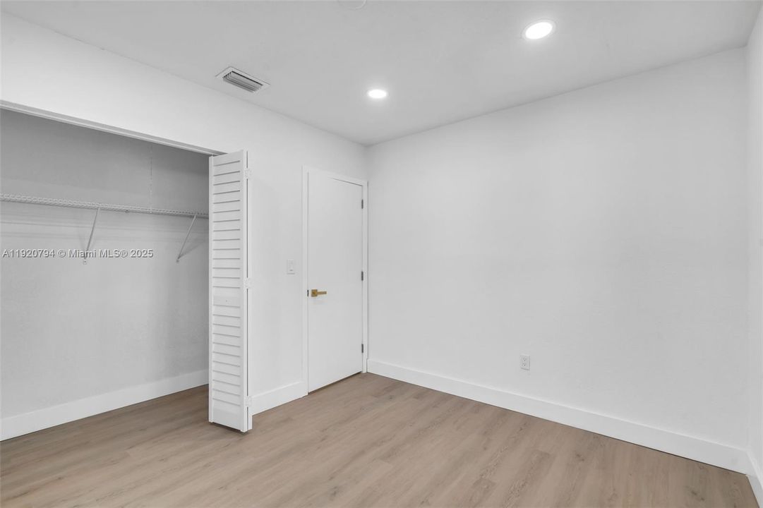 For Sale: $555,000 (3 beds, 1 baths, 1014 Square Feet)