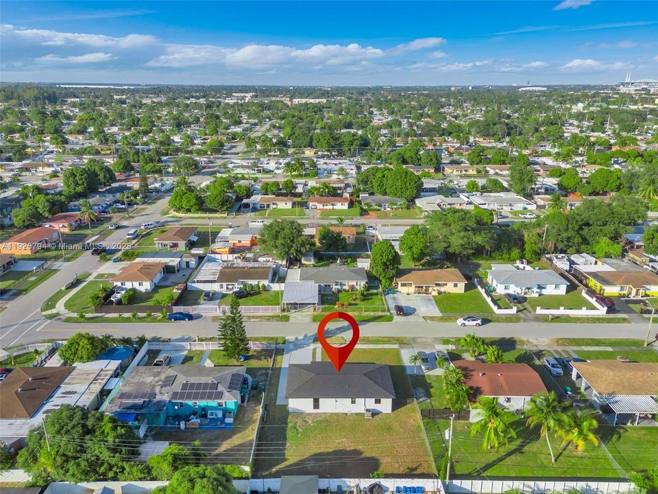 For Sale: $555,000 (3 beds, 1 baths, 1014 Square Feet)