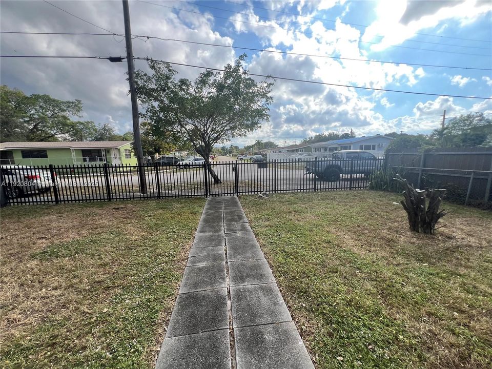 待售: $400,000 (3 贝兹, 2 浴室, 1490 平方英尺)