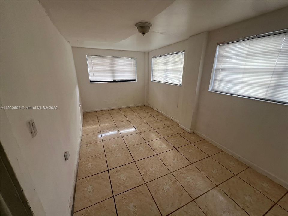 待售: $400,000 (3 贝兹, 2 浴室, 1490 平方英尺)