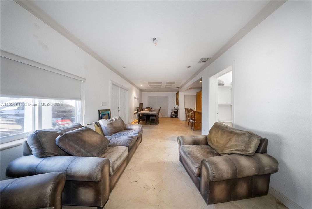 待售: $1,400,000 (3 贝兹, 2 浴室, 2188 平方英尺)