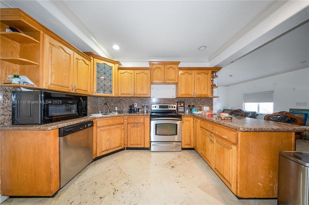 待售: $1,400,000 (3 贝兹, 2 浴室, 2188 平方英尺)