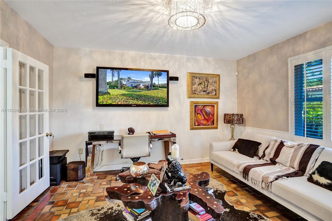 For Sale: $1,699,000 (4 beds, 4 baths, 2380 Square Feet)