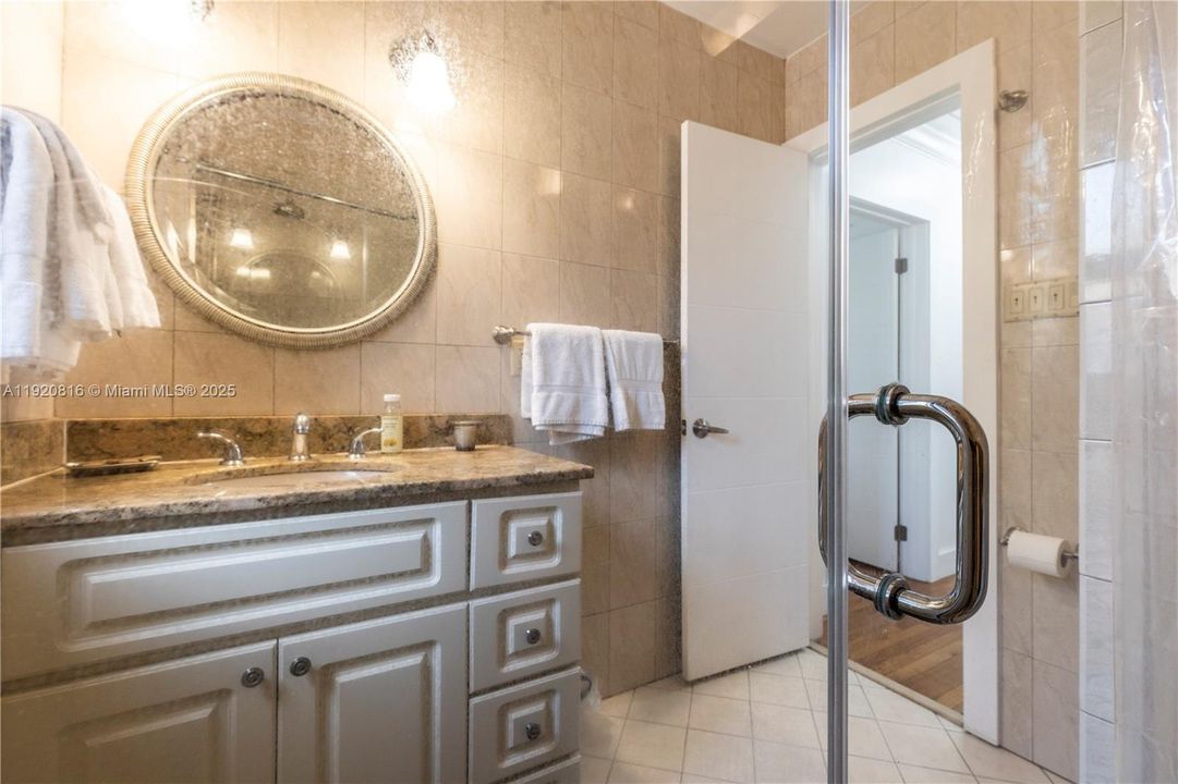 For Rent: $7,000 (5 beds, 3 baths, 2150 Square Feet)