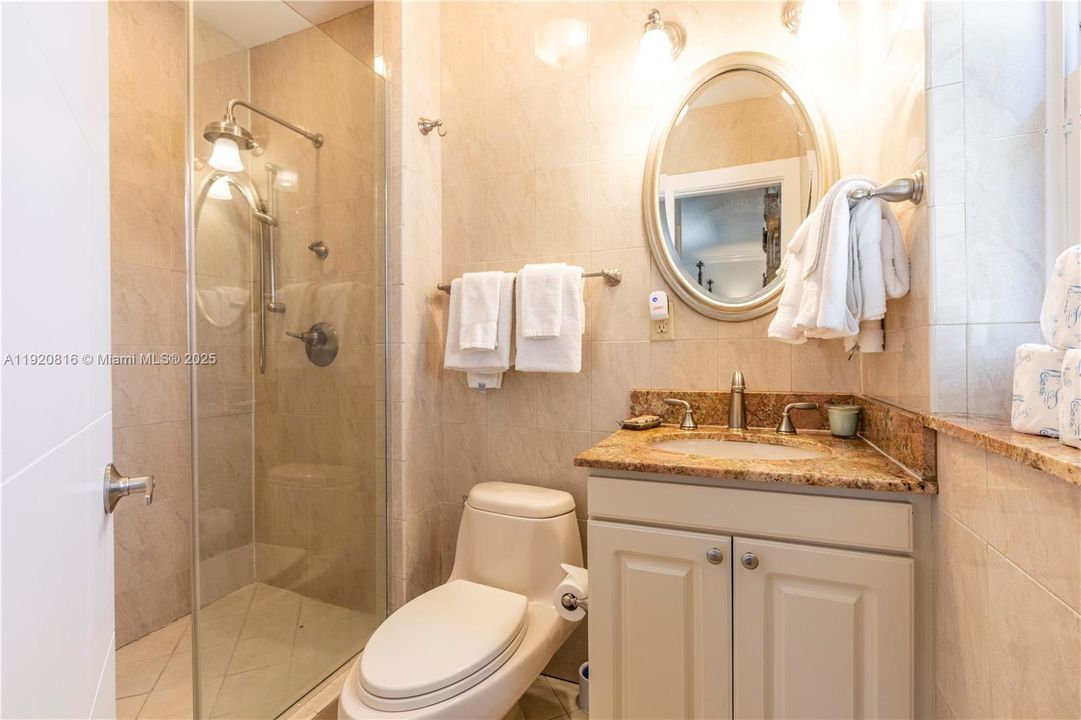 For Rent: $7,000 (5 beds, 3 baths, 2150 Square Feet)