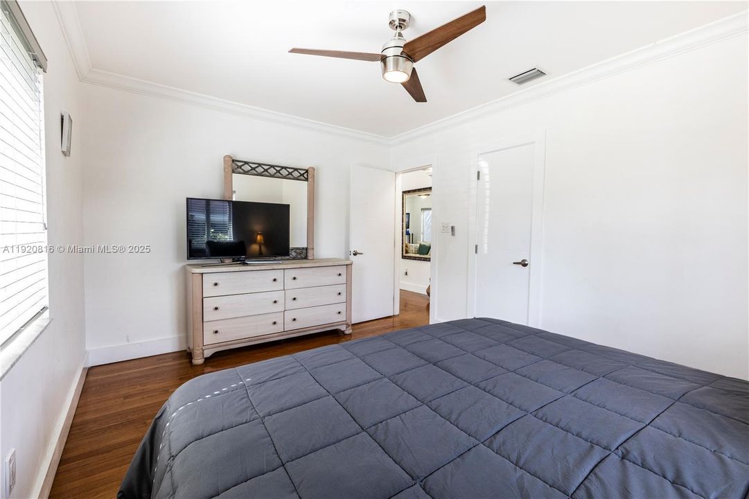 For Rent: $7,000 (5 beds, 3 baths, 2150 Square Feet)