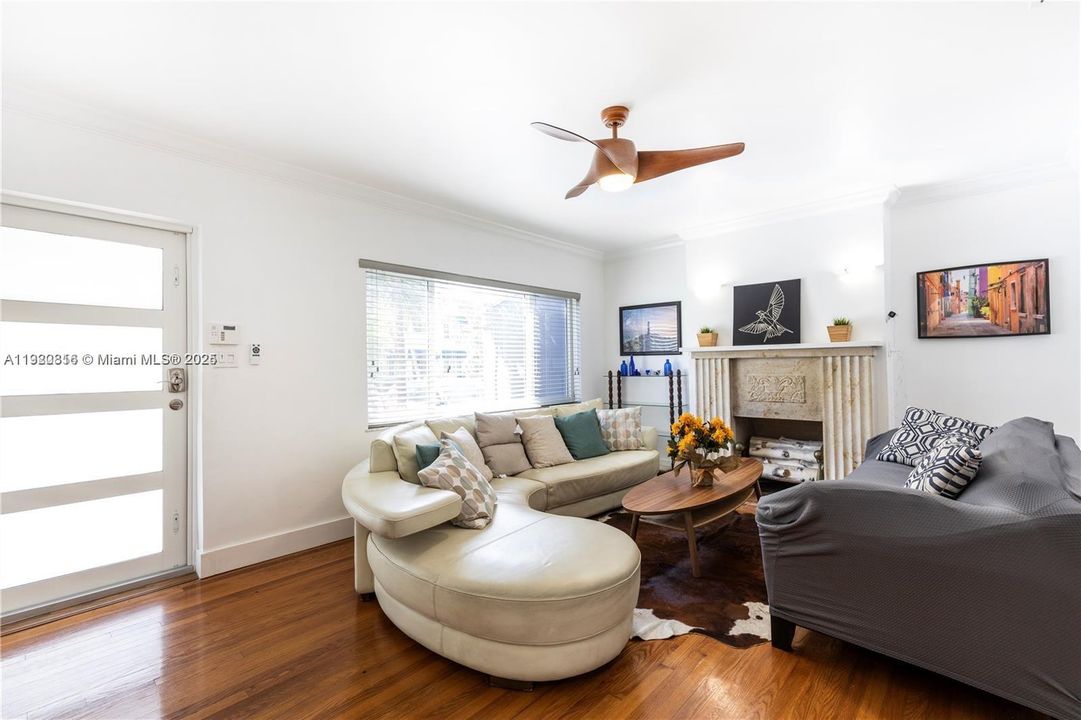 For Rent: $7,000 (5 beds, 3 baths, 2150 Square Feet)