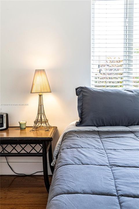 For Rent: $7,000 (5 beds, 3 baths, 2150 Square Feet)