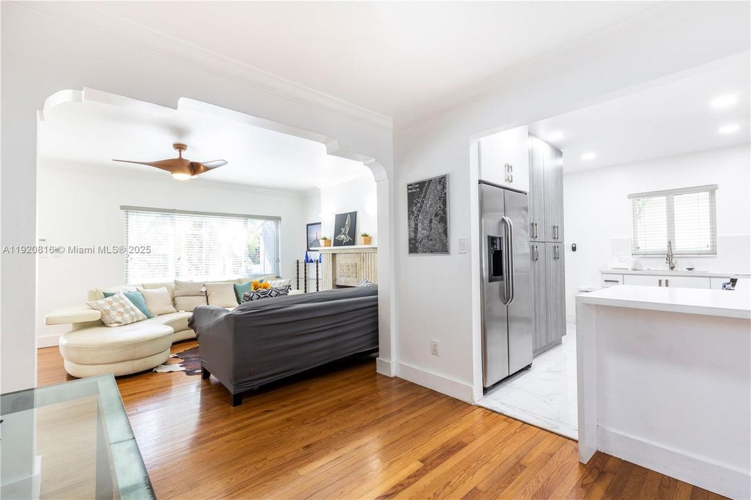 For Rent: $7,000 (5 beds, 3 baths, 2150 Square Feet)