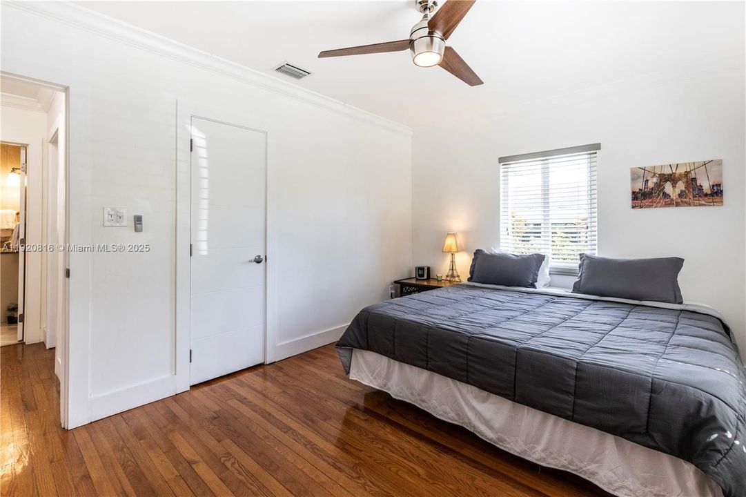 For Rent: $7,000 (5 beds, 3 baths, 2150 Square Feet)